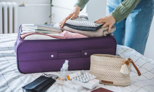 What belongings and necessary items should international students pack?